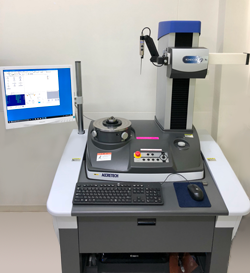 真円度、円筒度＋表面粗さ測定機